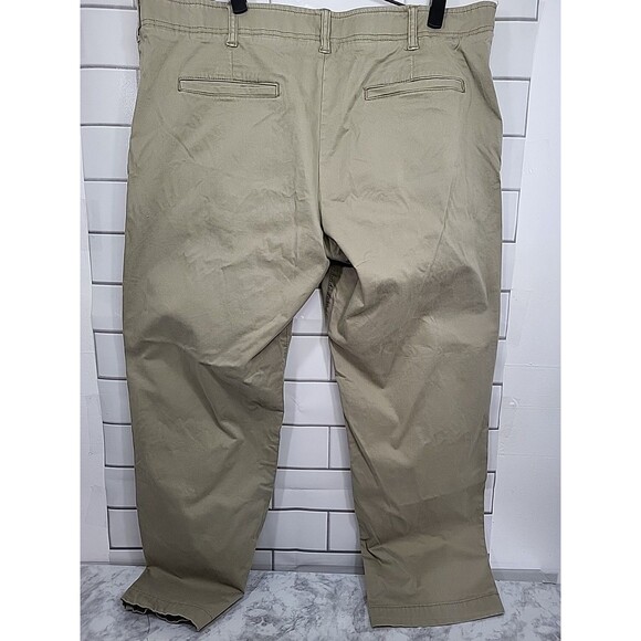 2 Lee Extreme  Mens Pants 42x30 Comfort Relaxed Fit Flat Front Chinos Chore Work - Picture 4 of 7